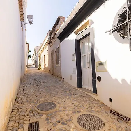 Castle House * Tavira