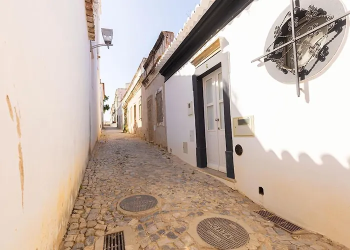 Castle House * Tavira